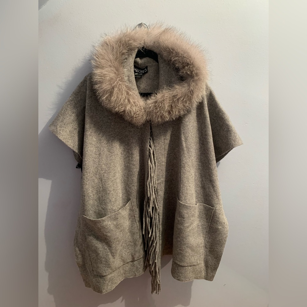 Mitchie’s 100%Wool Hooded Poncho Cape. Real Fox Fur Trim